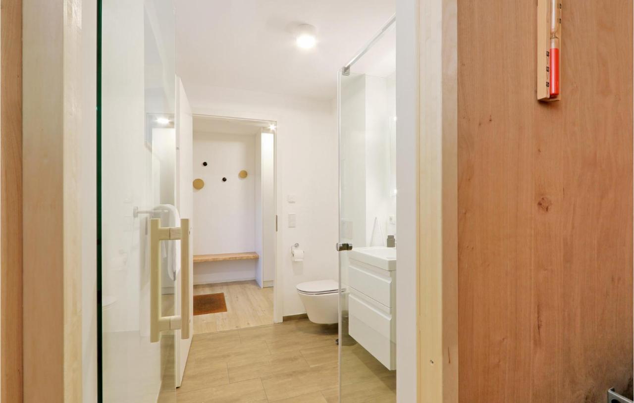 Lovely Home In Lembruch-Duemmer See With Wifi ภายนอก รูปภาพ