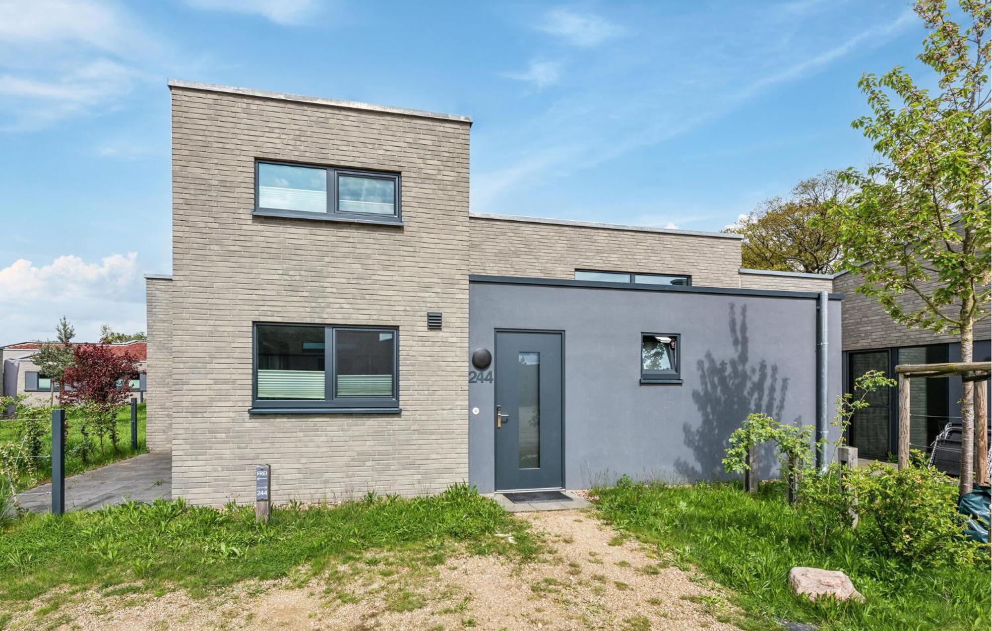 Lovely Home In Lembruch-Duemmer See With Wifi ภายนอก รูปภาพ
